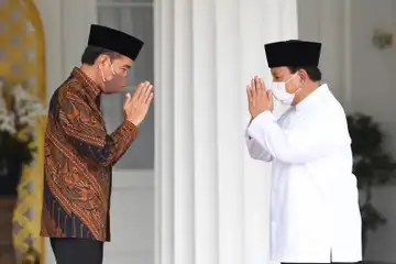 Suasana Presiden Jokowi beserta Ibu Iriana Jokowi menerima kedatangan Menteri Pertahanan (Menhan) Prabowo Subianto