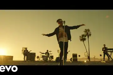 Video musik I Aint Worried milik OneRepublic.