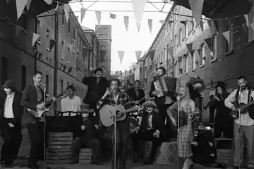 The 1975 dalam Video Klip &lsquo;I&rsquo;m In Love With You&rsquo;