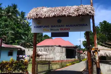 Gapura Kampung Bahari Nusantara Desa Wisata Budo, Kecamatan Wori, Kabupaten Minahasa Utara 