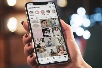 Ilustrasi feed instagram