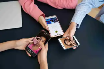 Cara memasukkan kode undangan TikTok.