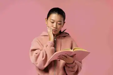 Contoh kata arkais dalam bahasa Indonesia.