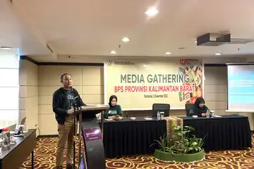 Kepala Badan Pusat Statistik (BPS) Kalimantan Barat, Moh. Wahyu Yulianto saat Media Gathering BPS Kalbar bersama Media Massa, Senin (5/12).