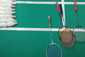 Macam-Macam Pukulan dalam Permainan Bulu Tangkis