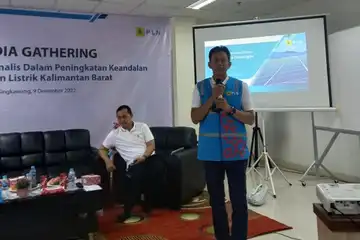 General Manager PLN UIKL, Abdul Salam Nganro, saat jumpa awak media di PLTU Bengkayang, (09/12).