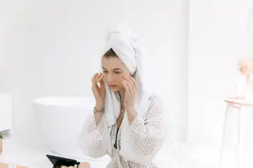 Illustrasi Basic Skincare Untuk Remaja