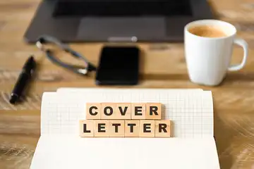 Ilustrasi contoh surat lamaran kerja di pabrik