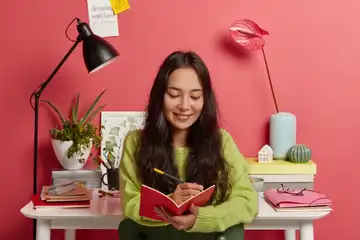 Contoh resensi film bahasa Sunda.