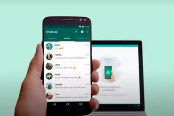 Ilustrasi cara melihat cadangan WA di Google Drive