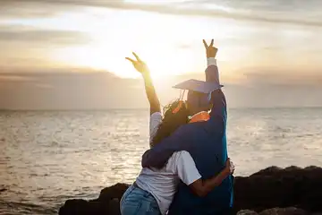 ilustrasi 50 Ucapan Selamat Wisuda untuk Pacar Paling Romantis dan Mengandung Doa