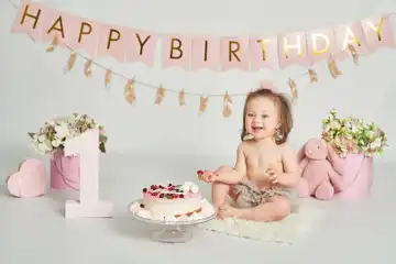 Ucapan selamat ulang tahun untuk anak 1 tahun yang Tulus biasanya pertama kali diberikan kepada orang tua untuk anak mereka.
