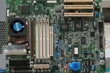 Apa itu mainboard shop