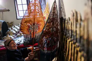 Contoh cerita wayang bahasa Jawa.