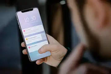 Ilustrasi hp, cara mengecek nomor Indosat