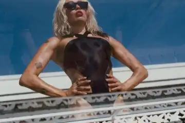 Lirik Lagu 'River' Milik Miley Cyrus, Lengkap dengan Terjemahan ...