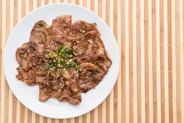 Illustrasi tumis daging
