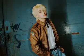 Lirik Lagu 'Golden Hour' Mark NCT, Lengkap dengan Terjemahannya