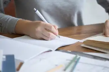 Rumus usaha dalam fisika dan contoh soalnya.