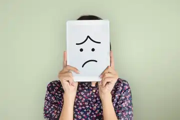 Ilustrasi tanggal lahir miskin atau tanggal lahir menderita karena tak berani bangun bisnis.