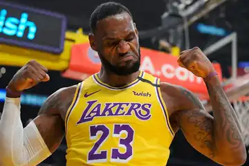 Lebron James pertimbankan Pensiun Setelah 20 Tahun Berkarier