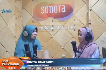 Tips memilih ikan yang baik untuk bahan baku pempek adalah ikannya segar dan tidak bau, tekstur ikannya tidak lembek.