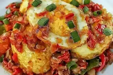 Illustrasi Resep Membuat Sambal Telor Ceplok, Sederhana Tapi Bikin Kangen Rumah&quot;.