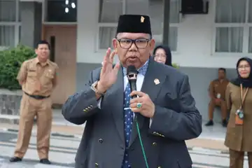 Ketua DPRD Sumatera Utara Drs Baskami Ginting 
