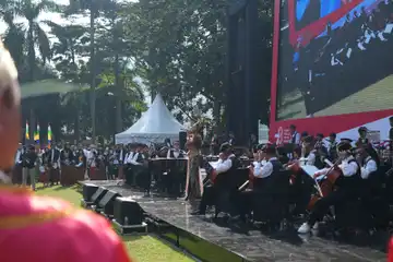  Penampilan orkestra SMK TI Muhammadiyah Cikampek sukses menyemarakkan HUT ke-78 RI di Kementerian Pendidikan, Kebudayaan, Riset, dan Teknologi (Kemendikbudristek) 