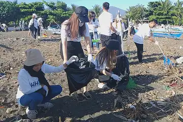 Pegadaian Sukseskan Bersih-Bersih Pantai, Dukung Program BUMN Environment Movement
