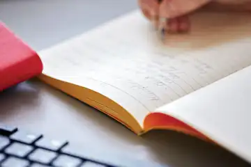10 Contoh Teks Argumentasi Berbagai Tema dengan Strukturnya