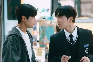 Sinopsis drama Korea Twinkling Watermelon dan daftar nama pemainnya.