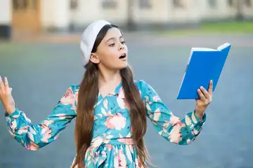10 Puisi Hari Natal 2024 Terbaik, Singkat, dan Menyentuh Hati