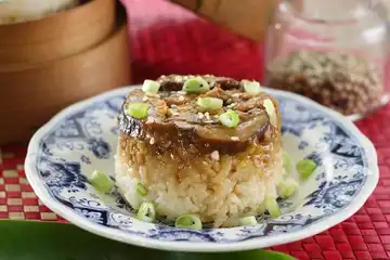 Hasil resep Nasi Tim Ayam Bumbu Lodeh