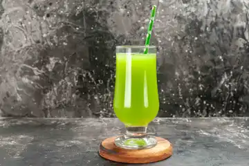 (Ilustrasi: Jus daun kelor) Resep jus daun kelor yang enak dan mudah.