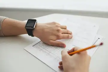 Prediksi skor UTBK SNBT UNS (Universitas Sebelas Maret Surakarta) 2024 untuk jurusan saintek dan soshum.