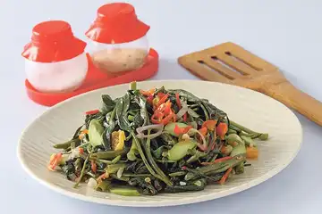 Hasil resep Tumis Kangkung Oncom