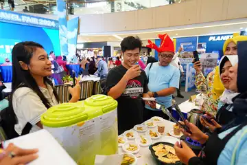 Makassar Travel Fair (MTF) di Tunjungan Plaza, Kota Surabaya, Jawa Timur pada 18 Mei 2024