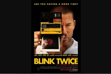 ilustrasi Sinopsis Blink Twice: Liburan Impian yang Berubah Menjadi Mimpi Buruk