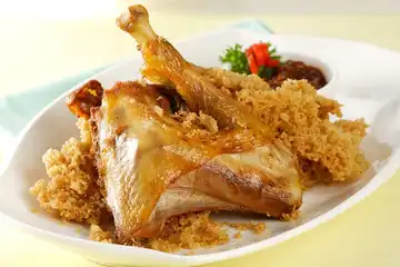 Ilustrasi hasil resep kremesan ayam.