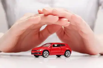 Memiliki kendaraan pribadi adalah sebuah investasi besar, baik itu mobil atau motor, yang memerlukan perawatan dan perlindungan ekstra.
