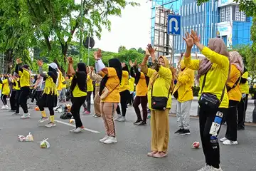Suasana senam sehat DPD Partai Golkar Kalsel di Banjarmasin