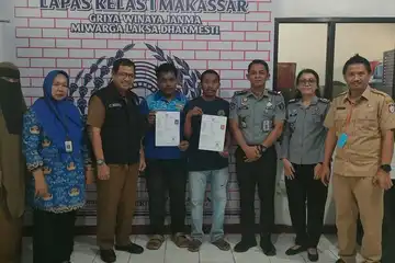 75 Warga Binaan Lapas Makassar Terima Biodata Kependudukan dari Dukcapil Sulsel