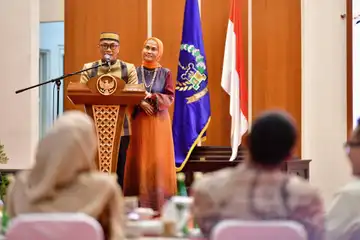Pj Gub Sulsel , Prof Zudan Arif Fakrulloh, bersama PJ Ketua Tim Penggerak PKK Sulsel, Ninuk Triyanti Zudan