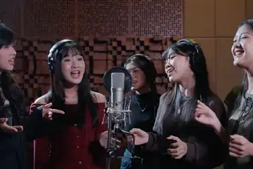Lirik lagu 'Menggapai Puncak Dunia' - JKT48, Laleimanino