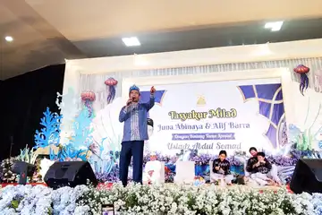 Tasyakuran bersama UAS dan anak-anak panti asuhan &amp; pondok pesantren di Banjarmasin