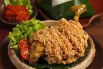 Hasil resep Ayam Kremes Bumbu Serai