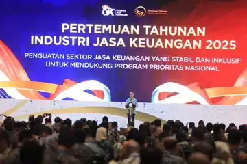 Ketua Dewan Komisioner OJK Mahendra Siregar dalam Pertemuan Tahunan Industri Jasa Keuangan (PTIJK) 2025 di Jakarta Convention Center, Jakarta, Selasa (11/2/2025).  Foto: OJK 