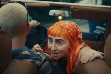 Lirik Lagu 'Next Door' - Amelia Moore dan ASTN Viral di TikTok.