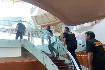 Kapal Pesiar MS Seabourn Quest dengan ukuran 198 Meter saat sandar di Pelabuhan Samudera Bitung.(Foto.Dok Bea Cukai Bitung)